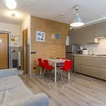Aleph With Private Parking, Next Train Station Διαμέρισμα