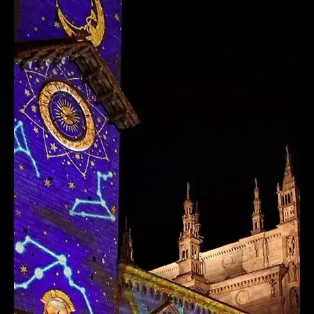 Apartment Aleph With Private Parking, Next Train Station Como