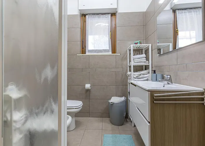 Apartman Aleph With Private Parking, Next Train Station Como