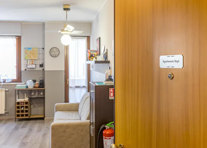 Aleph With Private Parking, Next Train Station * Como