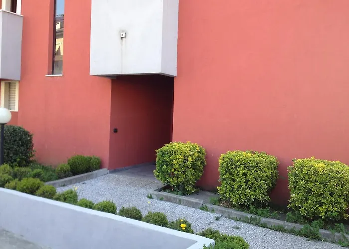 Aleph With Private Parking, Next Train Station Como