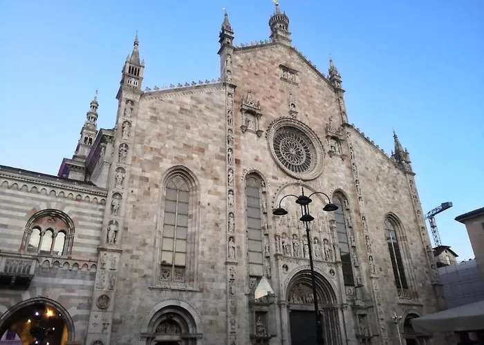 Aleph With Private Parking, Next Train Station * Como