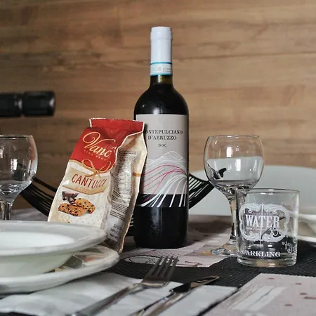 Aleph With Private Parking, Next Train Station * Комо