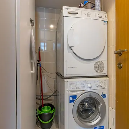 Aleph With Free Private Parking, Next Train Station Appartement Como