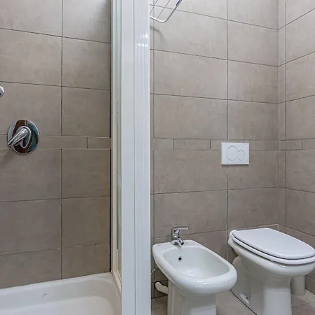 Aleph With Free Private Parking, Next Train Station * Como
