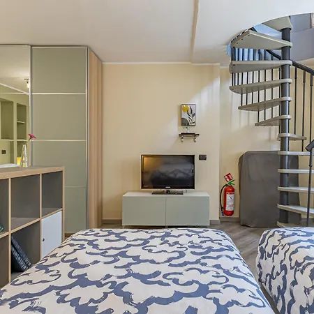 Aleph With Private Parking, Next Train Station Appartement