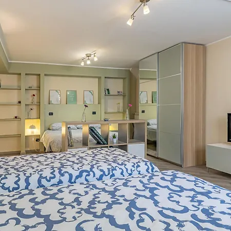 Apartamento Aleph With Private Parking, Next Train Station *