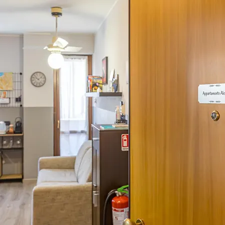 Aleph With Private Parking, Next Train Station * Комо