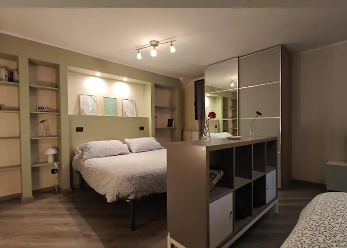 Aleph With Private Parking, Next Train Station * Como